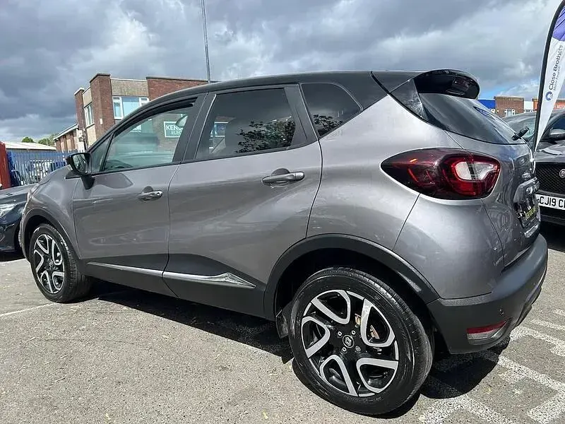 Used Renault Captur Iconic 2019 Grey/black SUV