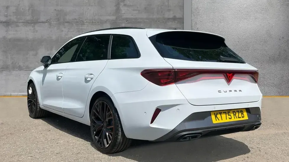 New Cupra Leon 150 HP (110 kW) 2026 Glacial white