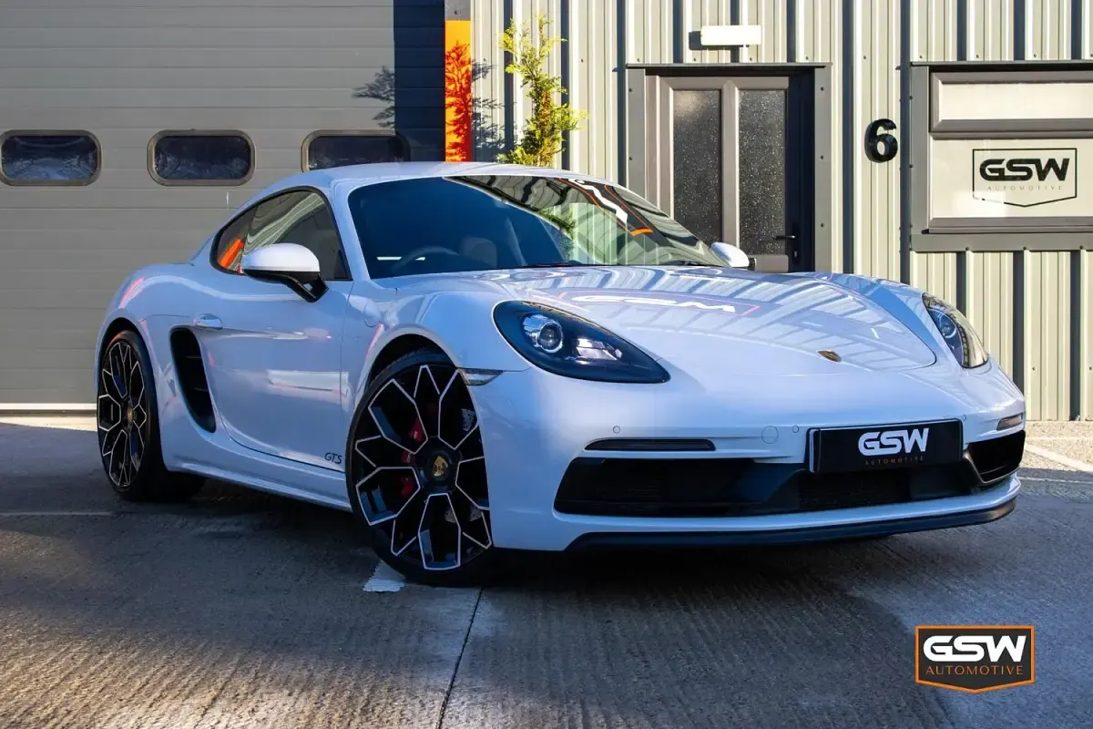 Used Porsche Cayman 360 HP (264 kW) 2019 White Coupe