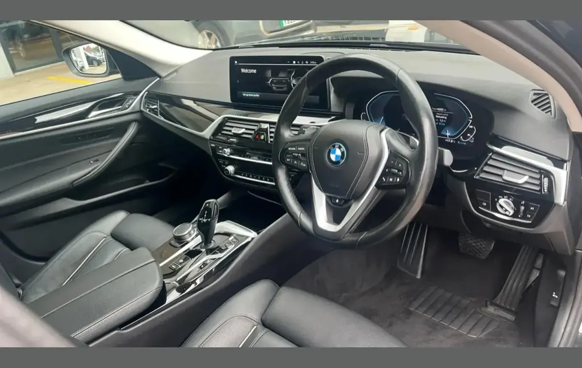 Used BMW 530e Comfort Edition 292 HP (214 kW) 2023 Black Sedan