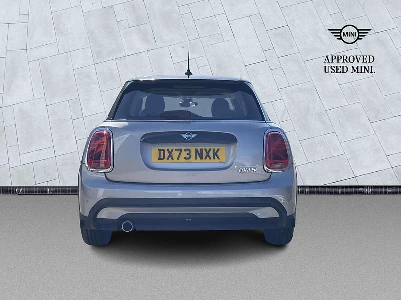 Used Mini Cooper Classic 134 HP (98 kW) 2023 Silver Hatchback