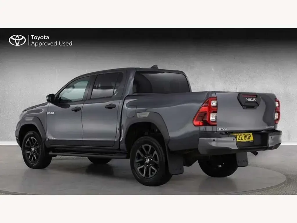 Używany Toyota HiLux 201 KM (147 kW) 2022 Szary Pickup