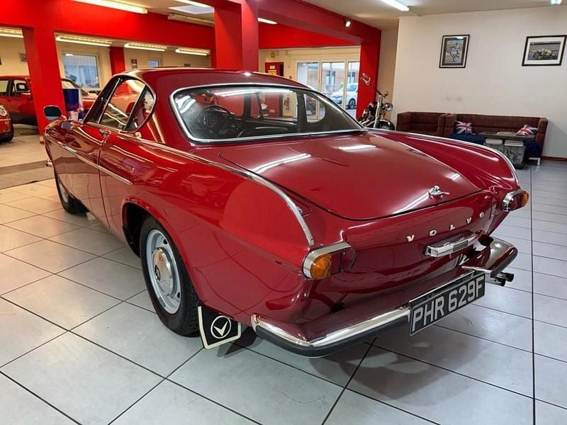 Used Volvo P1800 103 HP (75 kW) 1967 Red Coupe