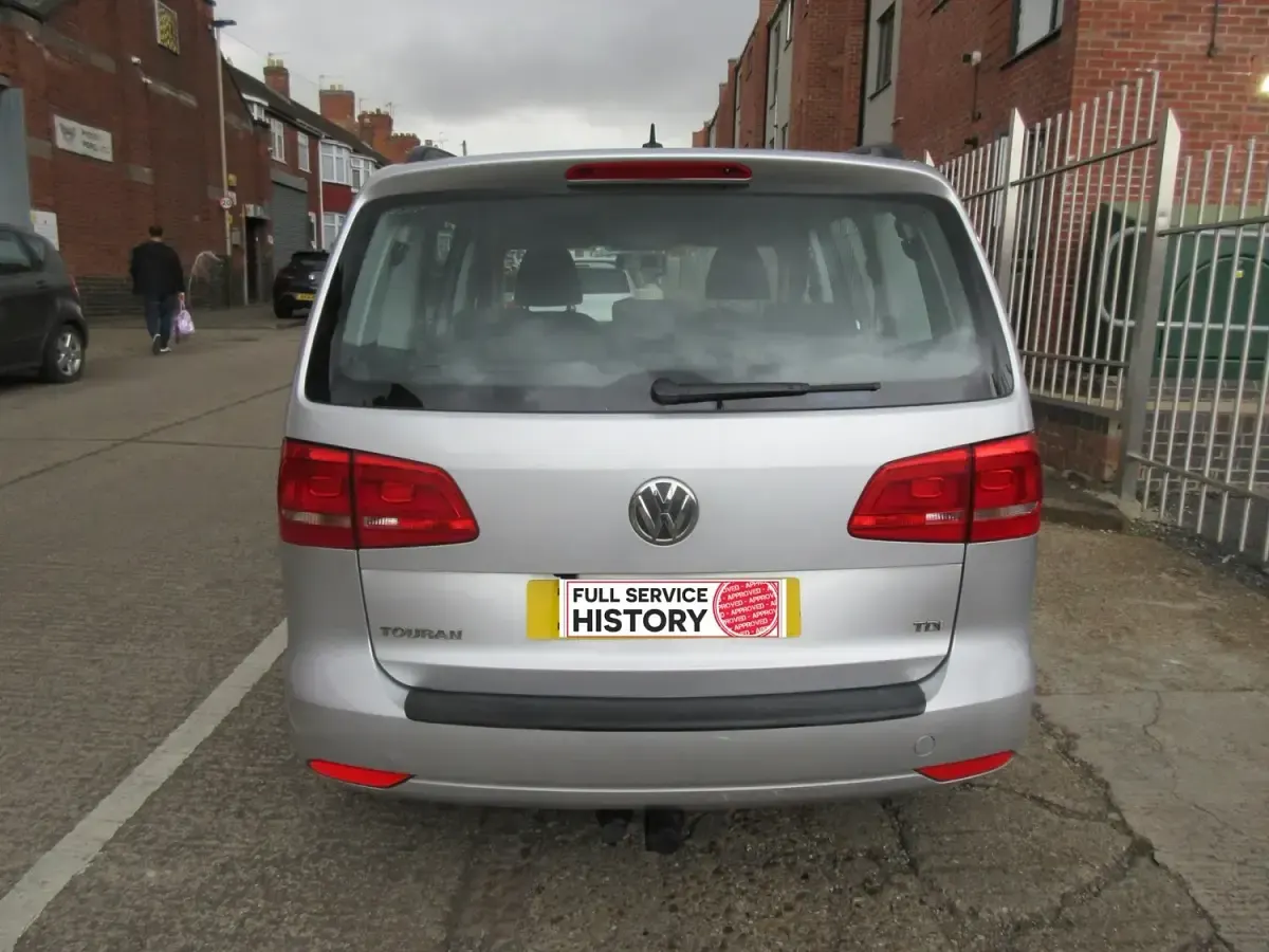 Used VW Touran S 105 HP (77 kW) 2011 Silver MPV