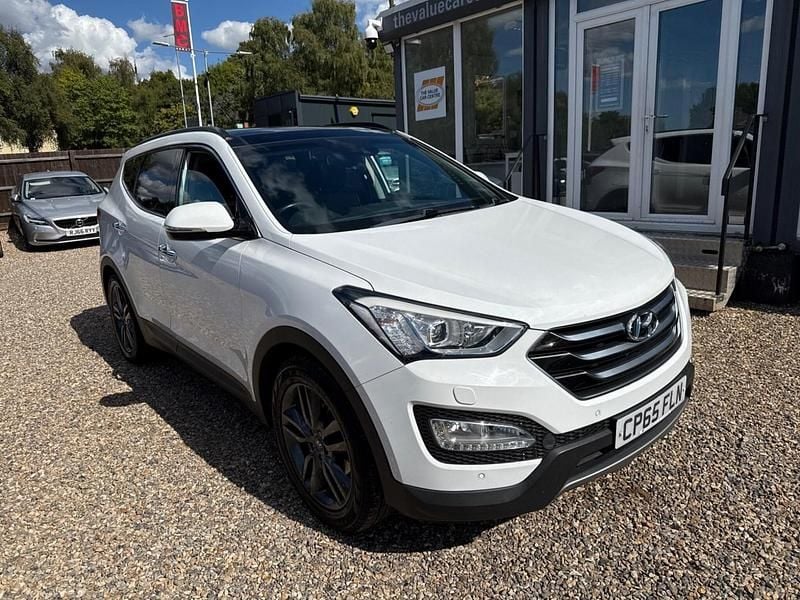 White Used 2015 Hyundai Santa Fe Premium SE SUV | £10,490 (Fair price) - Image 1/4