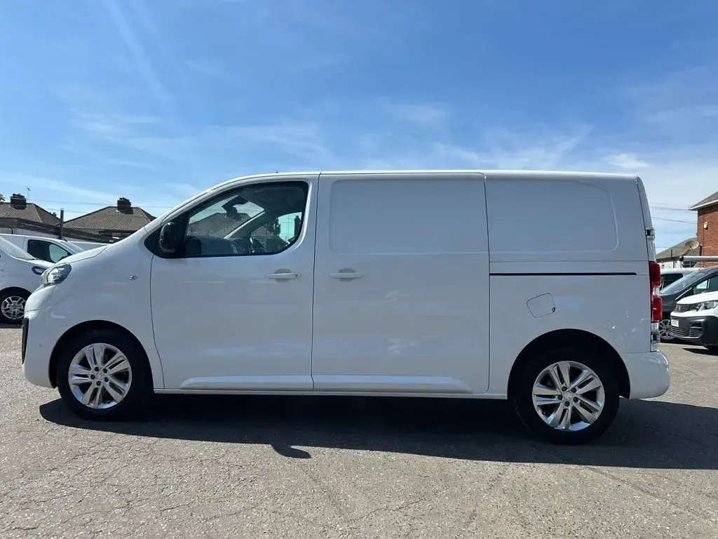 Used Peugeot Expert Premium 2021 White Van