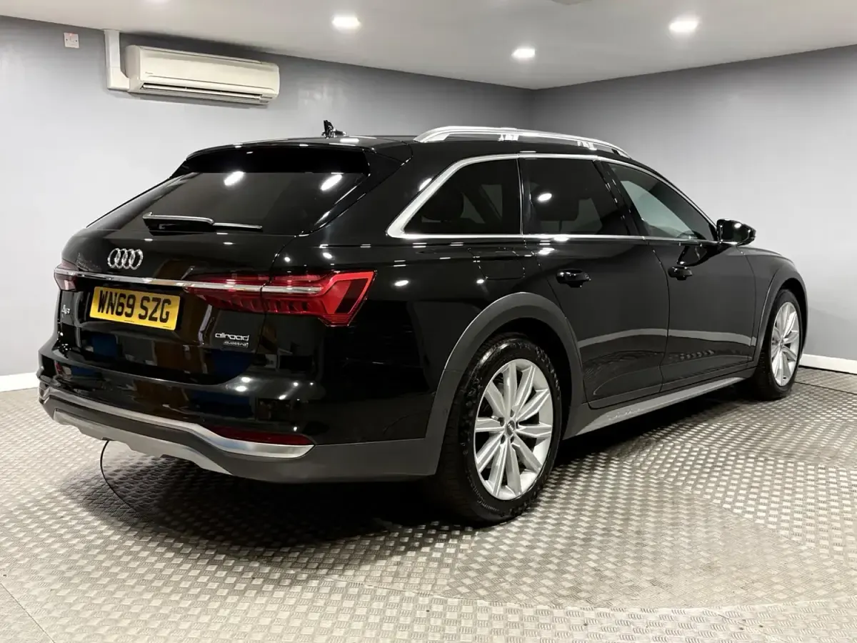 Used Audi A6 Allroad Sport 231 HP (169 kW) 2019 Black Estate