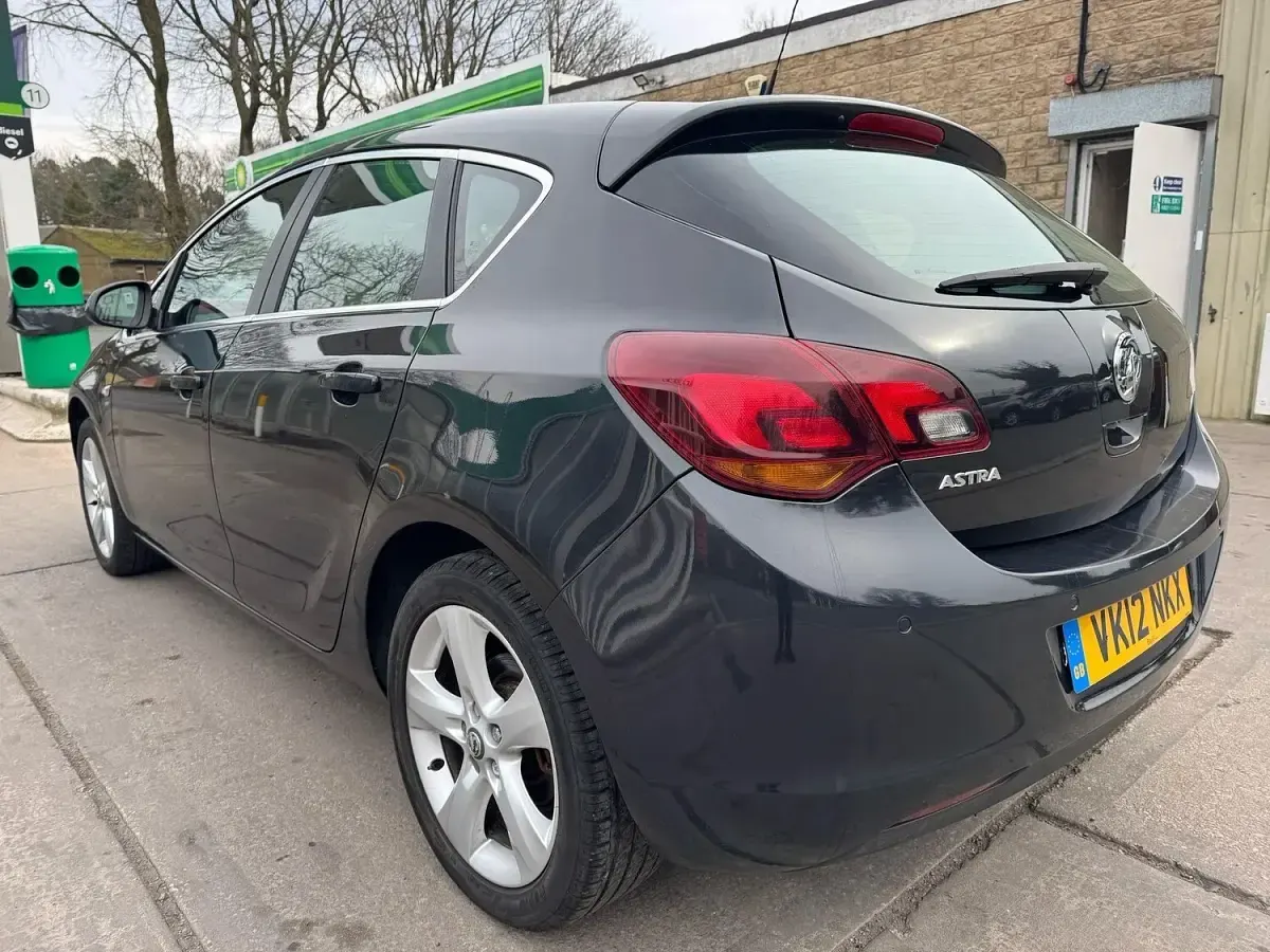 Used Vauxhall Astra SRi 2012 Black Hatchback