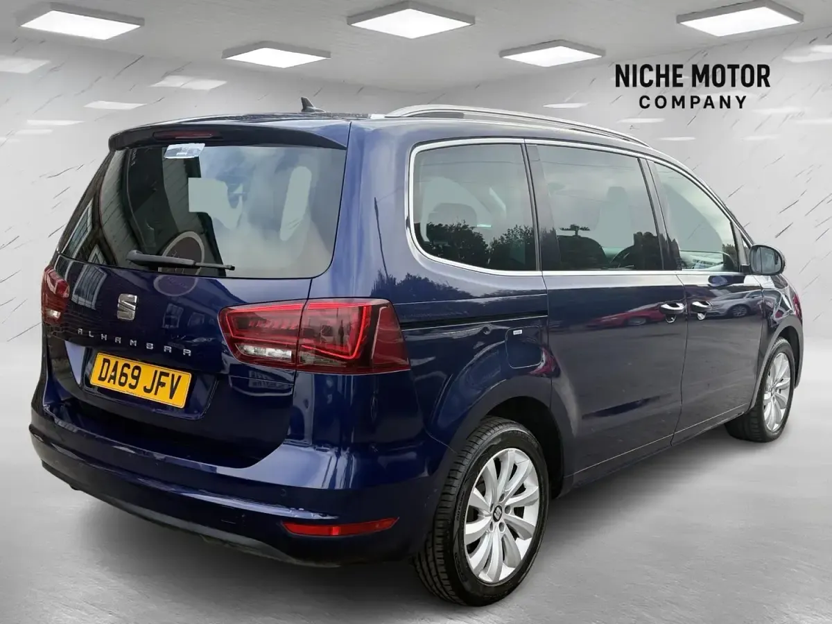 Begagnad Seat Alhambra SE 2019 Blå Minibuss