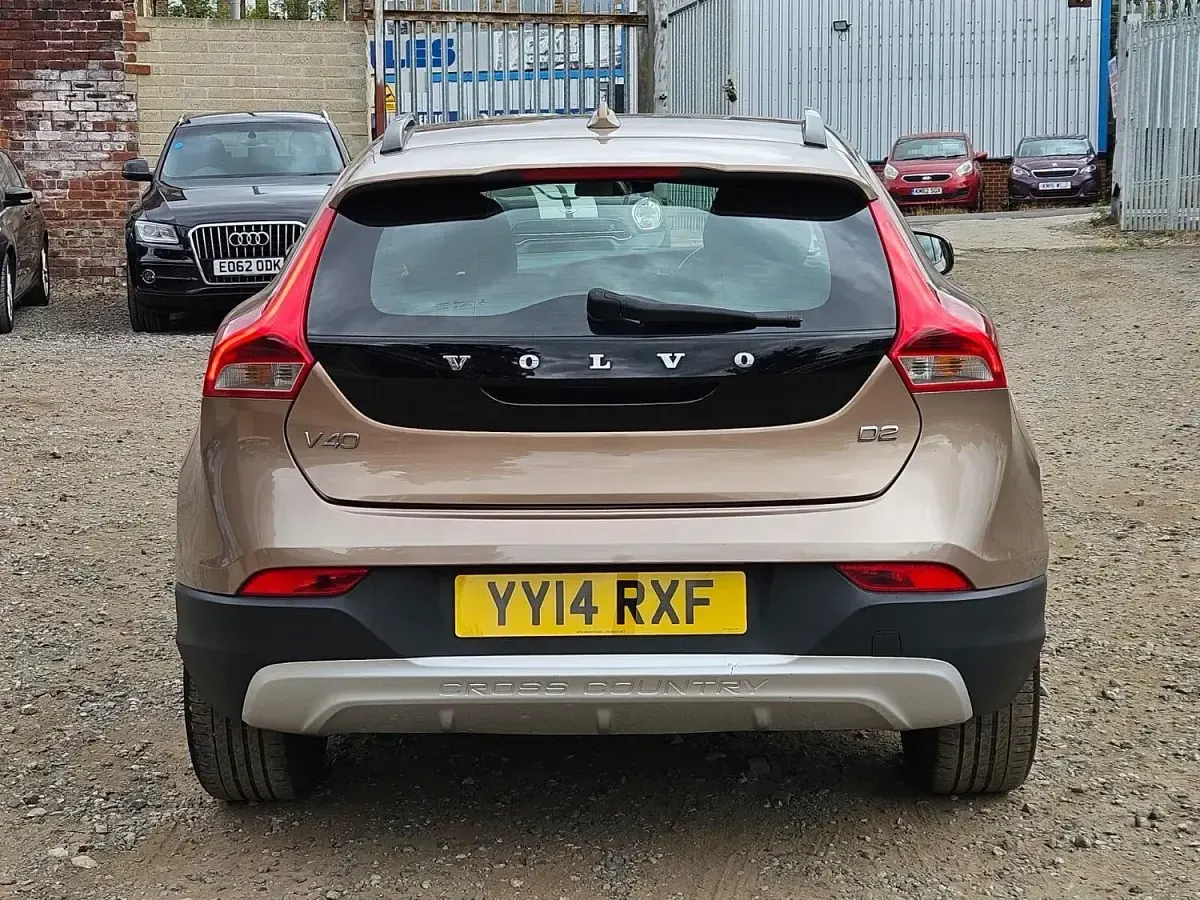 Used Volvo V40 2014 Bronze Hatchback