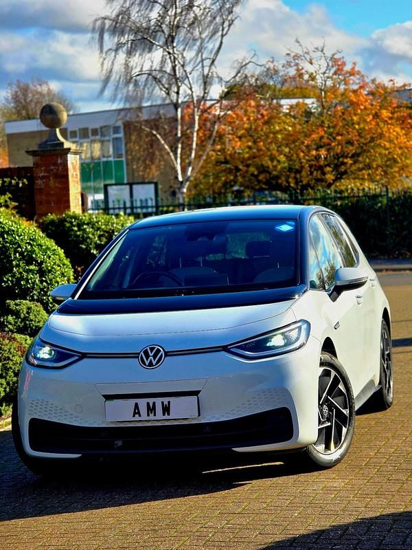 Used VW ID.3 Pro Performance 150 kW (204 HP) 2022 White Hatchback