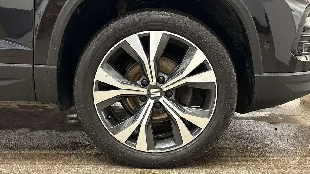 Begagnad Seat Ateca SE Technology 110 HK (80 kW) 2023 Svart SUV