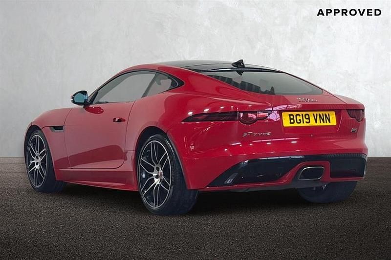 Used Jaguar F-Type Chequered Flag 300 HP (220 kW) 2019 Red Coupe