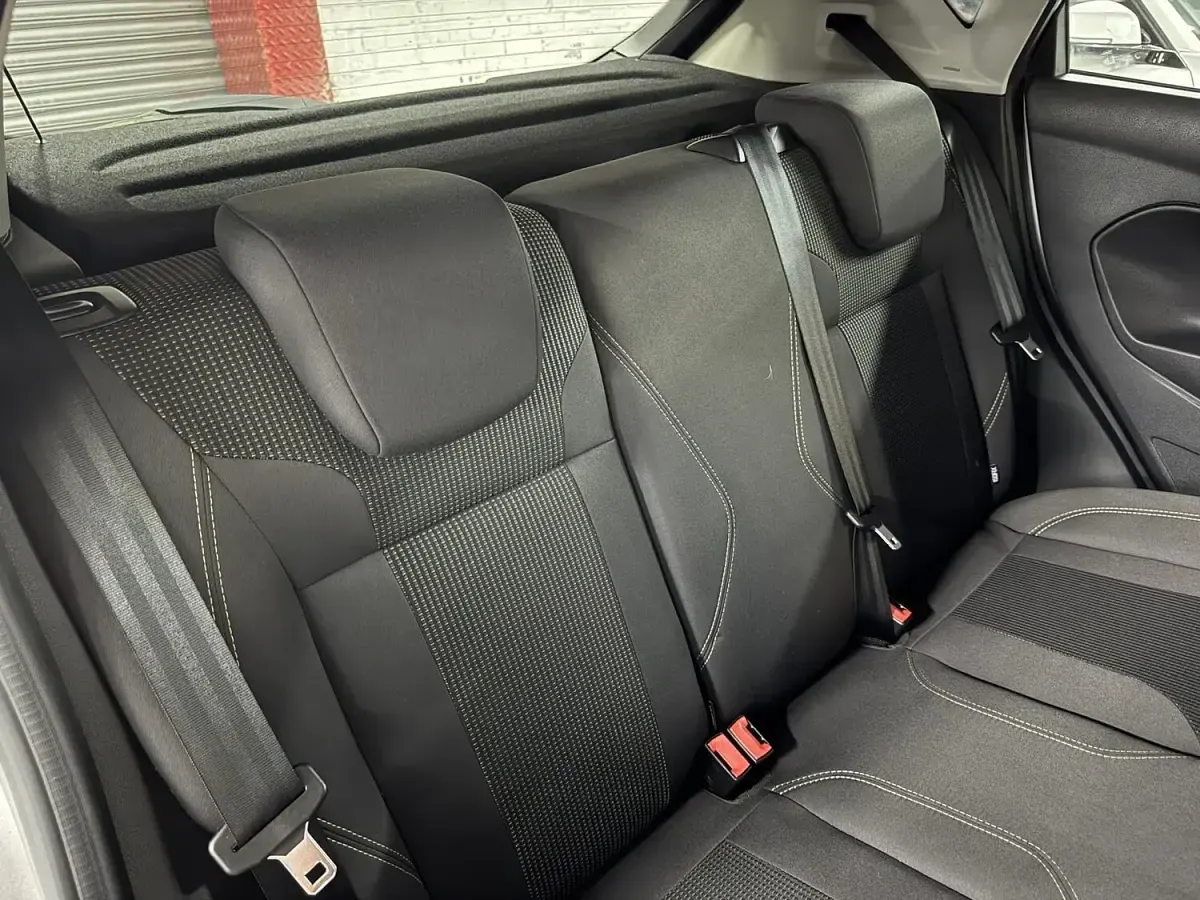 Used Ford Fiesta Titanium 98 HP (72 kW) 2017 Silver Hatchback