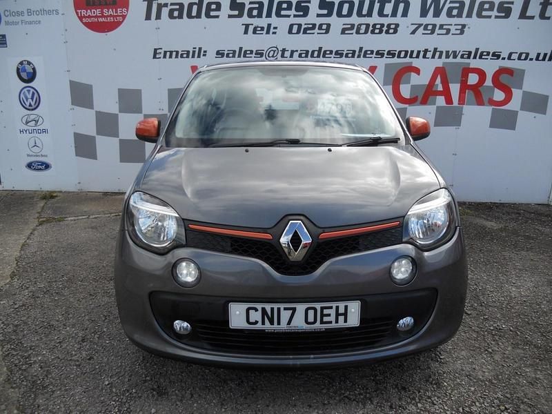 Used Renault Twingo Dynamique 70 HP (51 kW) 2017 Grey Hatchback