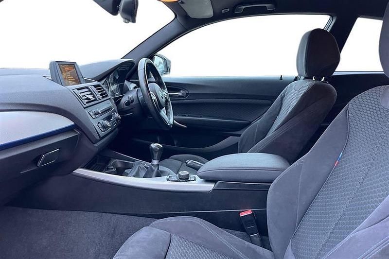 Used BMW 125 M Sport 218 HP (160 kW) 2015 White Hatchback