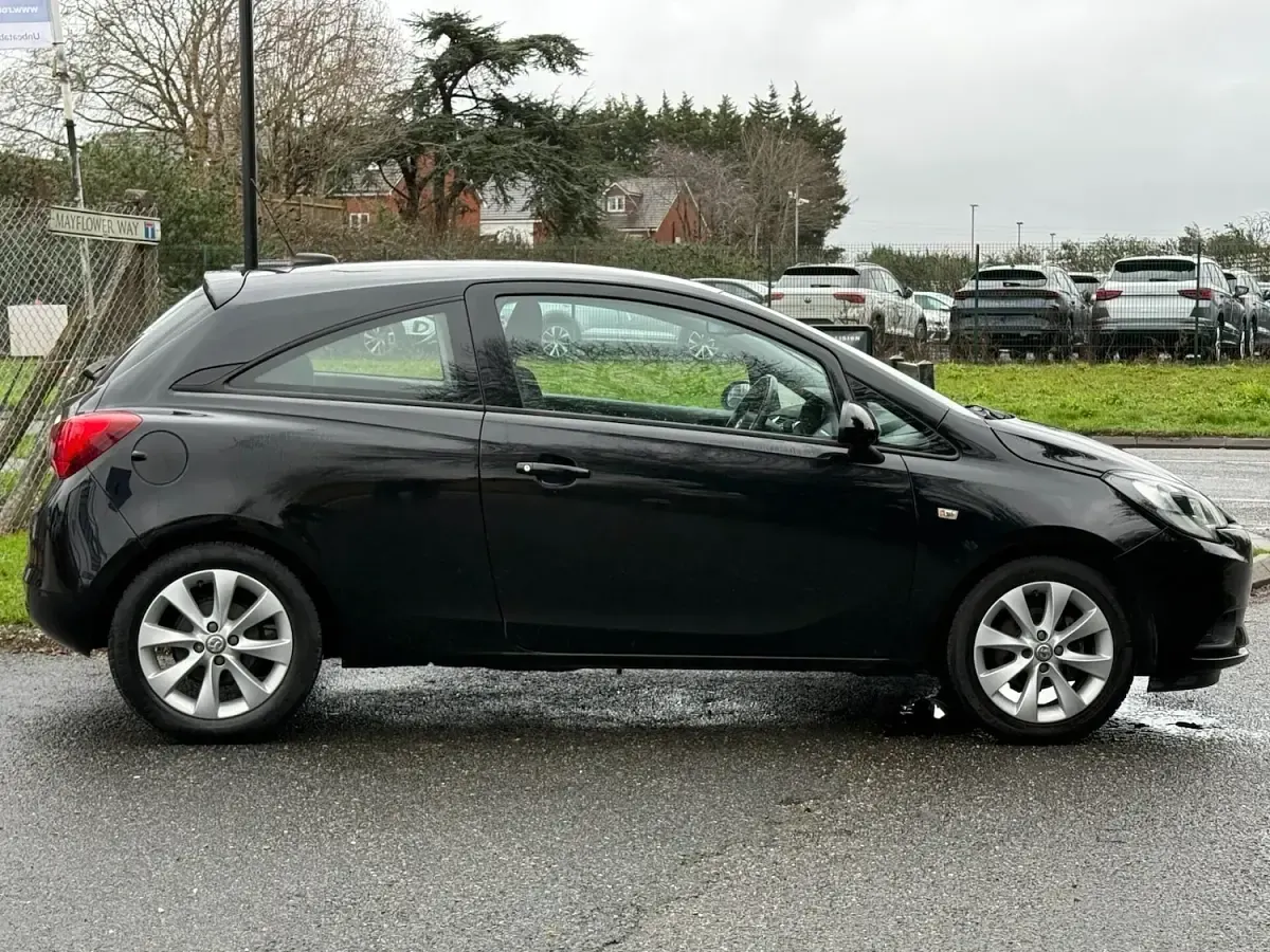Used Vauxhall Corsa 90 HP (66 kW) 2018 Black Hatchback