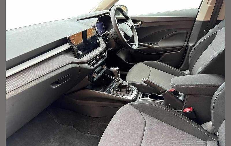 Used Skoda Fabia Design Edition 113 HP (83 kW) 2025 Candy white black magic pearl effect Hatchback