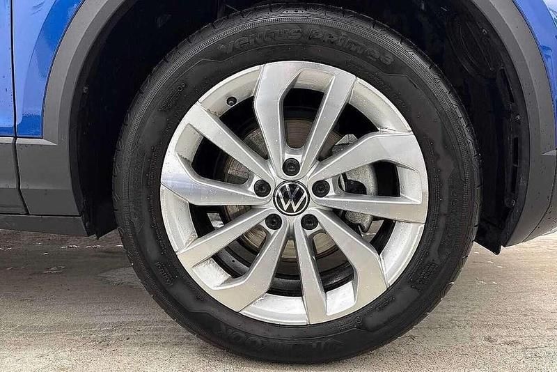Usado VW T-Roc Style 150 HP (110 kW) 2025 Azul SUV