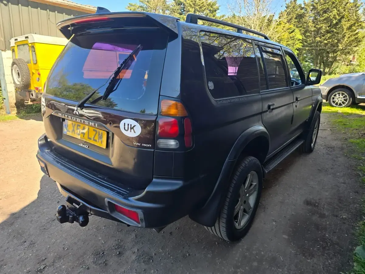 Second-hand Mitsubishi Shogun Warrior 2005 Negru SUV