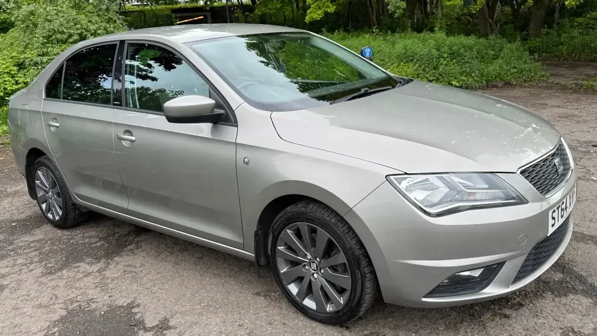 Used Seat Toledo I-Tech 2015 Beige Hatchback