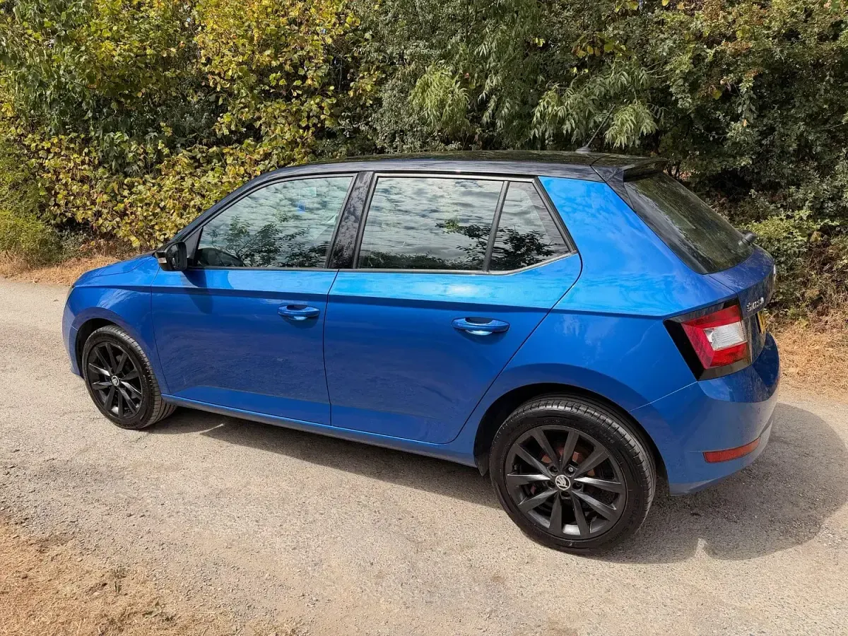 Used Skoda Fabia Colour Edition 95 HP (69 kW) 2020 Blue Hatchback