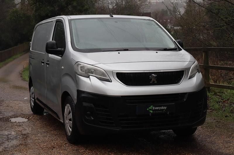 Used Peugeot Expert 2017 Silver Van