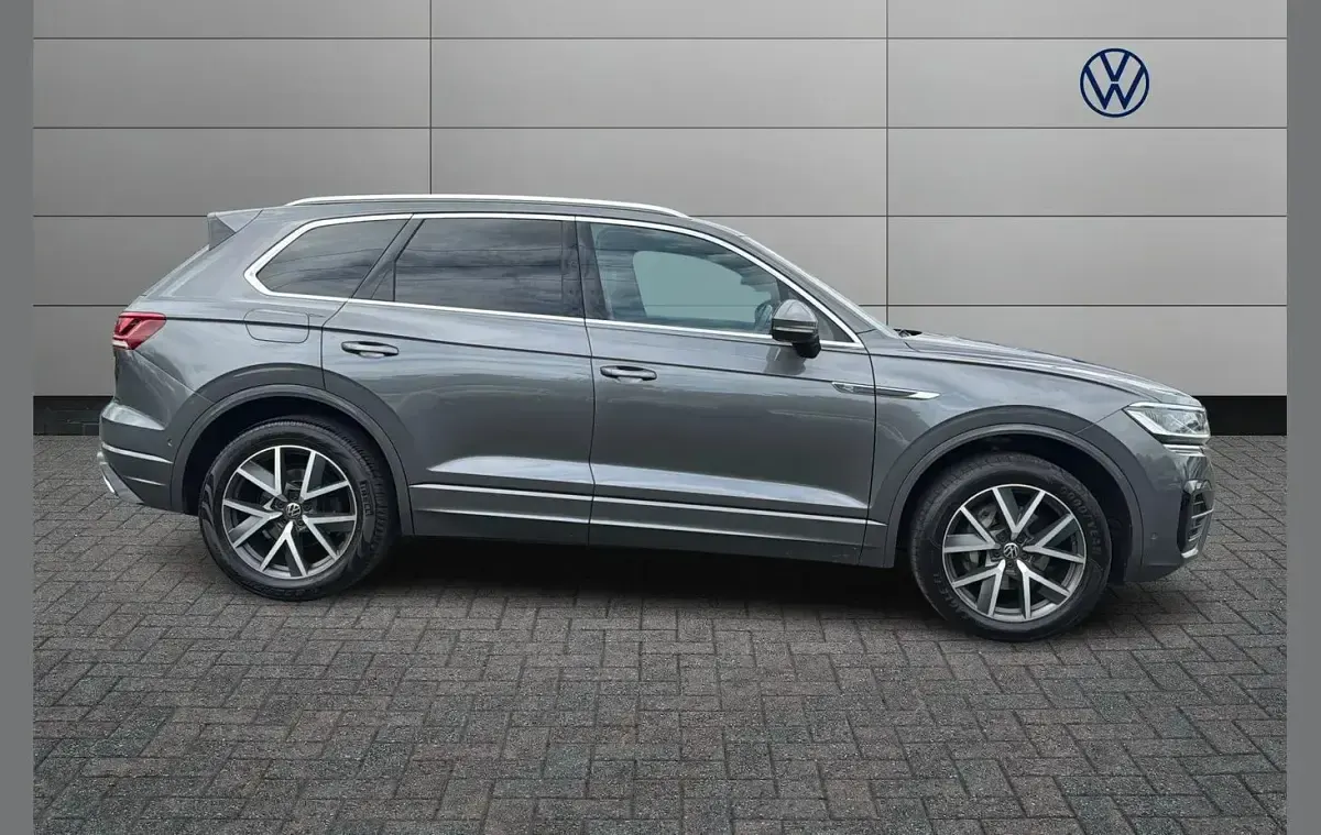 Used VW Touareg R-line 286 HP (210 kW) 2022 Grey SUV