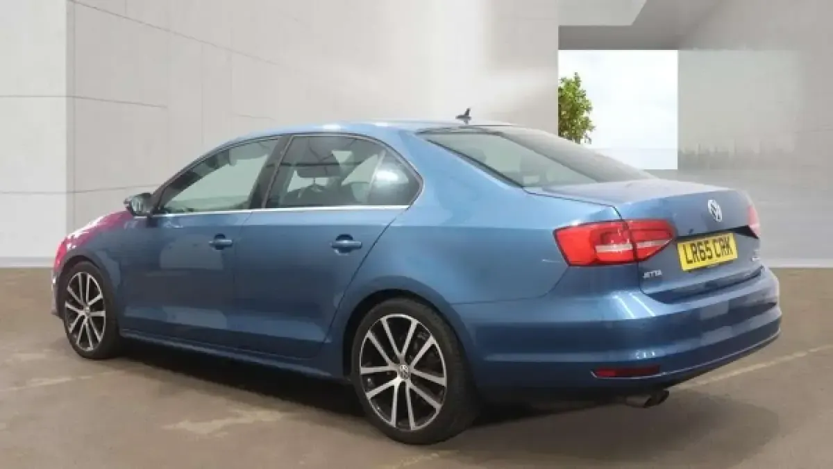 Used VW Jetta GT 150 HP (110 kW) 2015 Blue Sedan