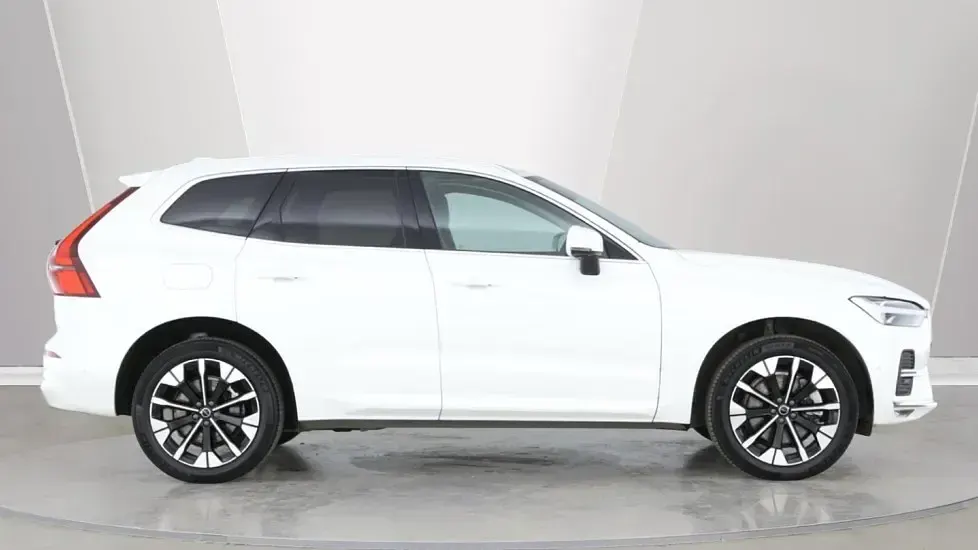 Used Volvo XC60 Ultra 250 HP (183 kW) 2025 White SUV