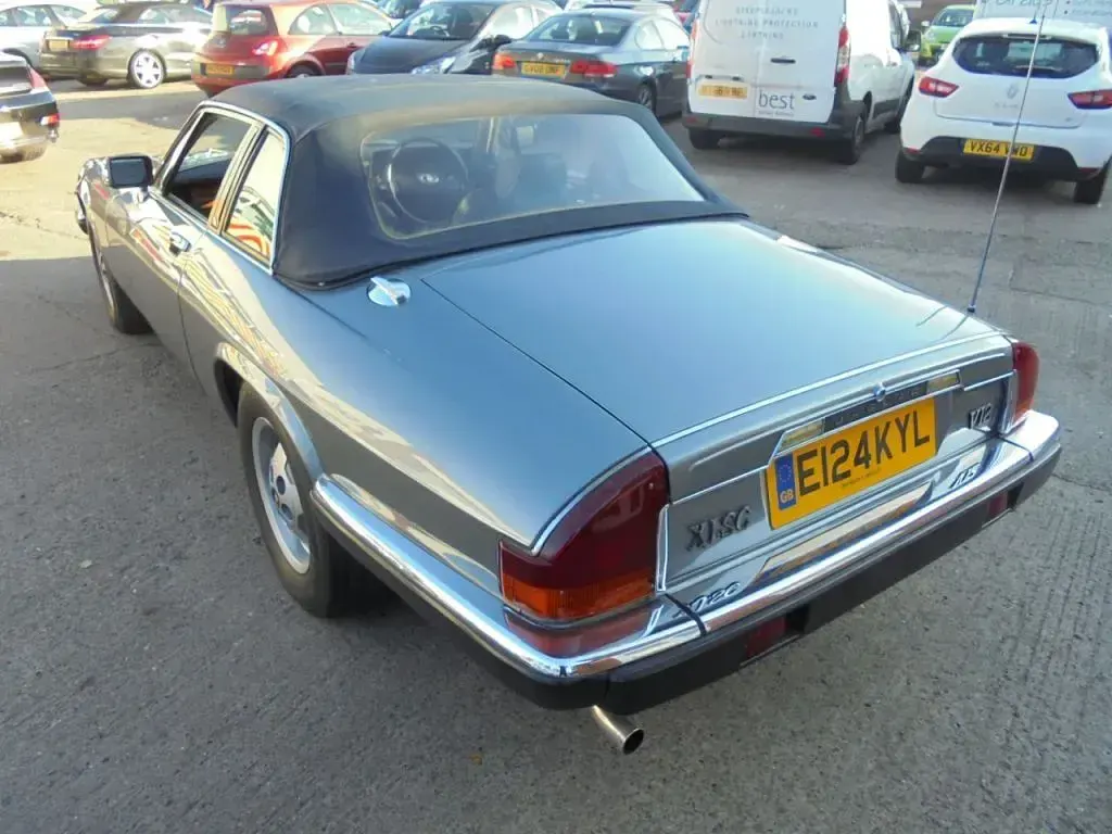 Used Jaguar XJS 284 HP (208 kW) 1987 Blue Cabriolet