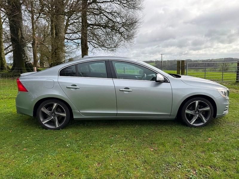Used Volvo S60 R-Design 136 HP (100 kW) 2014 Silver Sedan