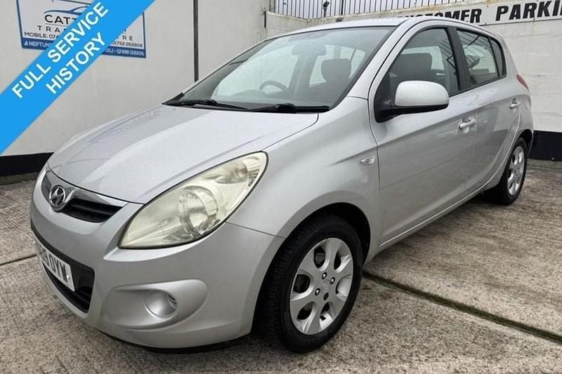 Silver Used 2009 Hyundai i20 Comfort Hatchback | £3,995 (A bit pricey) - Image 1/1