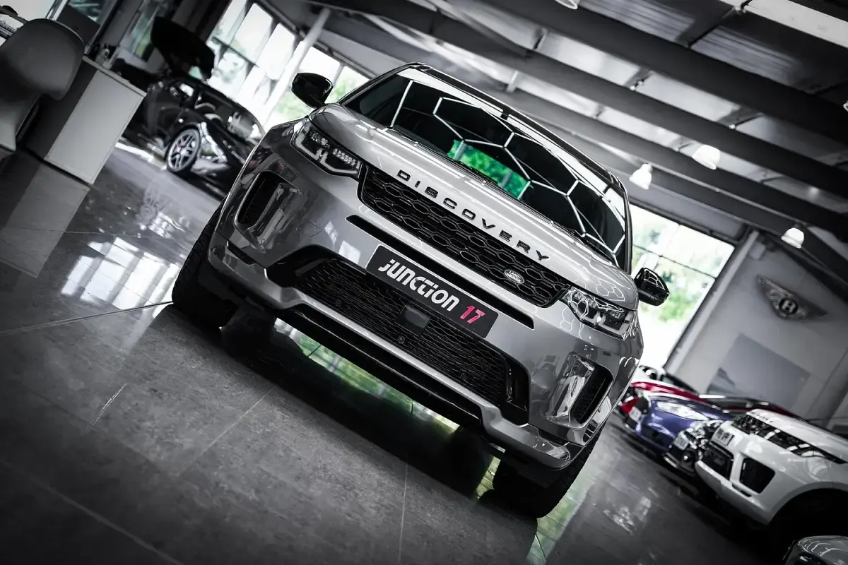Used Land Rover Discovery Sport HSE Dynamic 240 HP (176 kW) 2019 Grey SUV