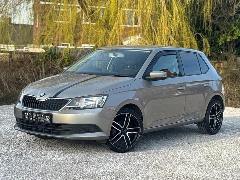Used Skoda Fabia SE 90 HP (66 kW) 2015 Beige Hatchback