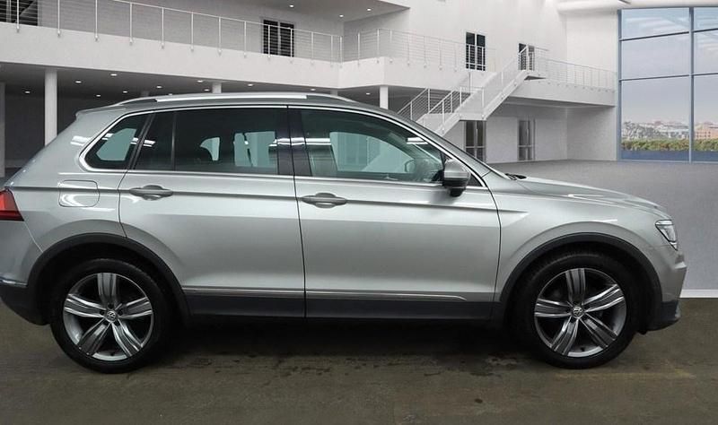 Used VW Tiguan SEL 150 HP (110 kW) 2018 Tungsten silver SUV