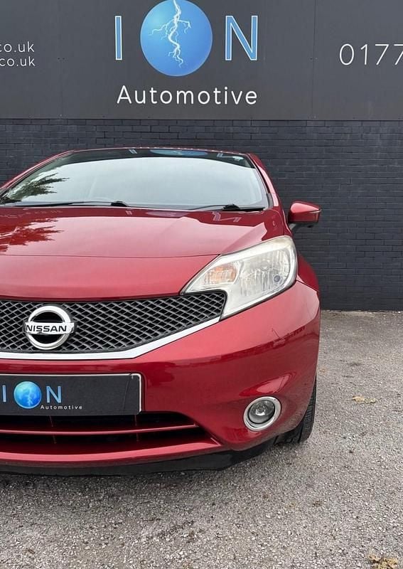Used Nissan Note Tekna 90 HP (66 kW) 2014 Red MPV