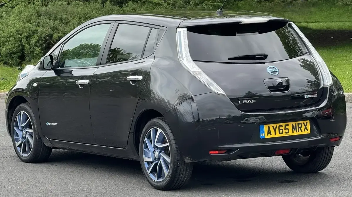 Used Nissan Leaf Acenta 80 kW (109 HP) 2015 Black Hatchback