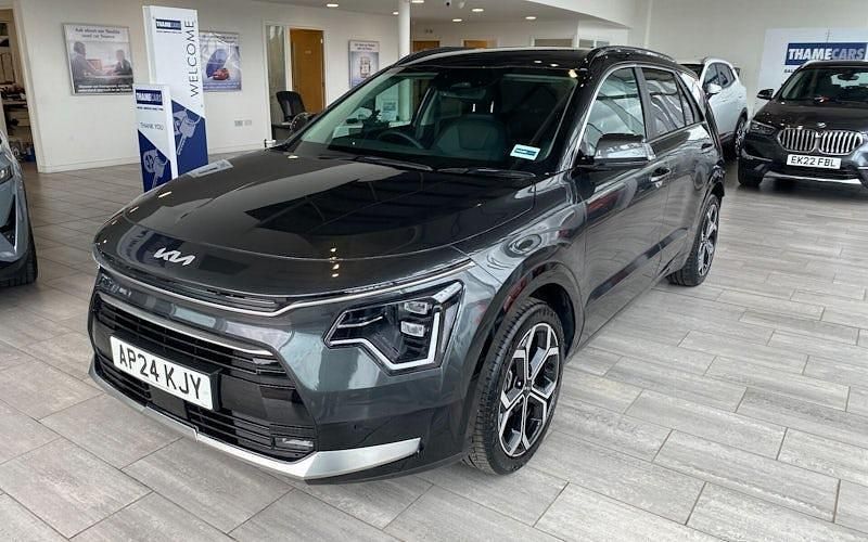Used 2025 Kia Niro 3 SUV | £24,999 (A bit pricey) - Image 1/4