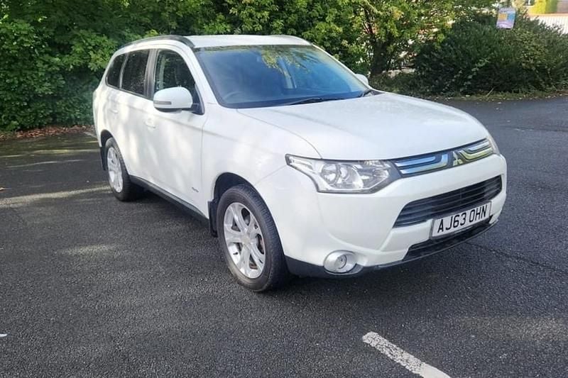 White Used 2013 Mitsubishi Outlander SUV | £4,995 (Good price) - Image 1/1