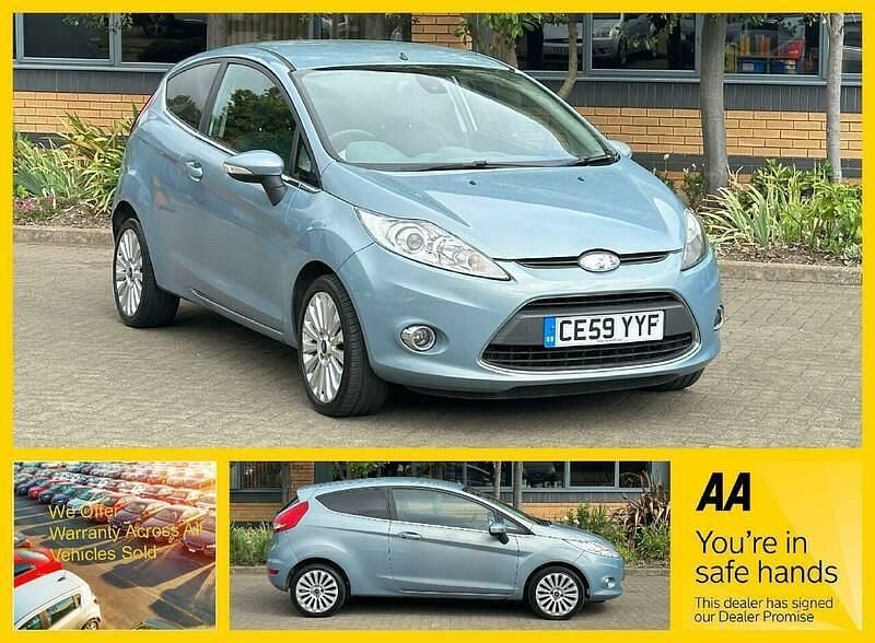 Blue Used 2009 Ford Fiesta Titanium Hatchback | £2,285 (Fair price) - Image 1/4