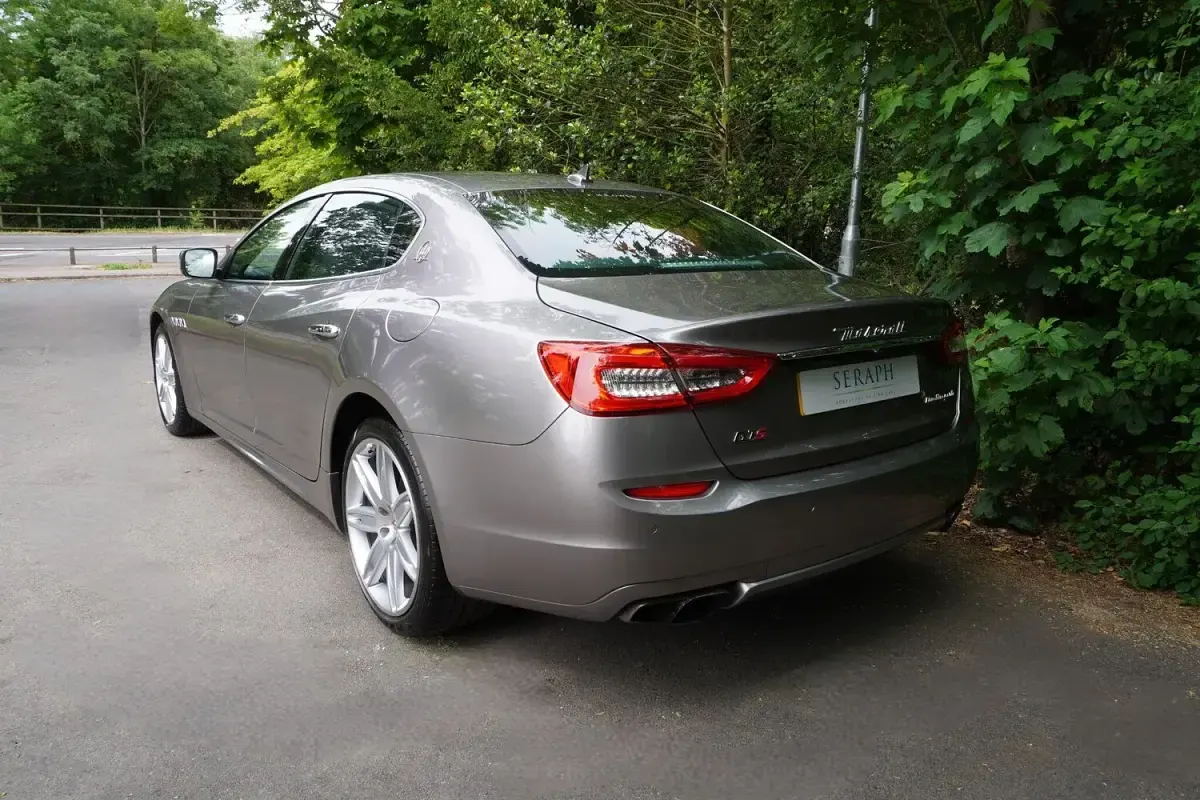 Used Maserati Quattroporte 522 HP (383 kW) 2016 Grey Sedan
