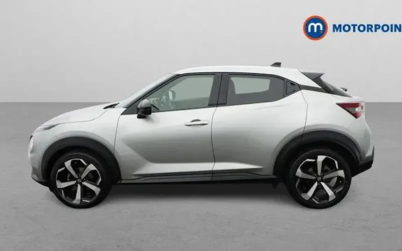Used Nissan Juke Tekna 114 HP (83 kW) 2023 Silver SUV