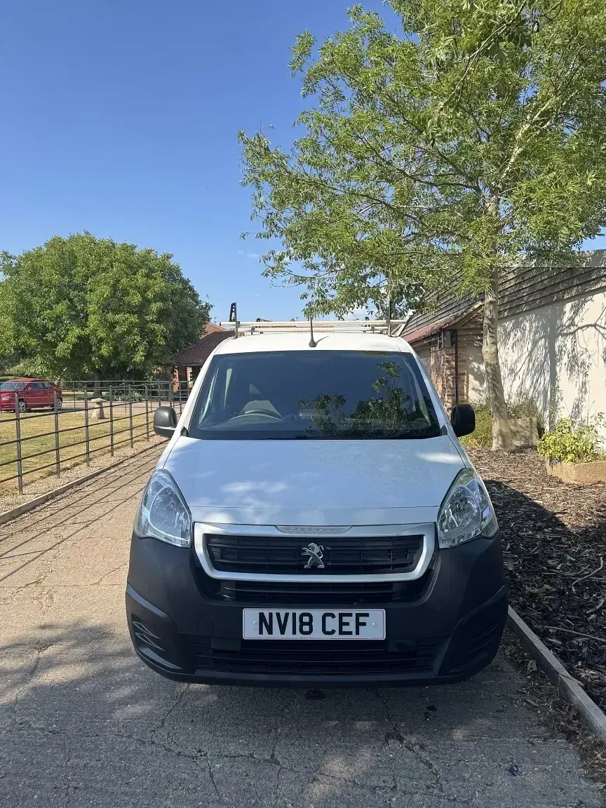 Used Peugeot Partner 2018 White