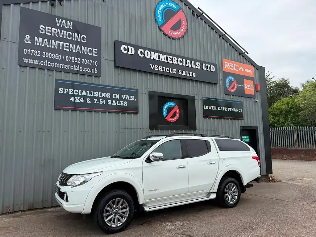 Used Mitsubishi L200 Warrior 181 HP (133 kW) 2019 White Pickup