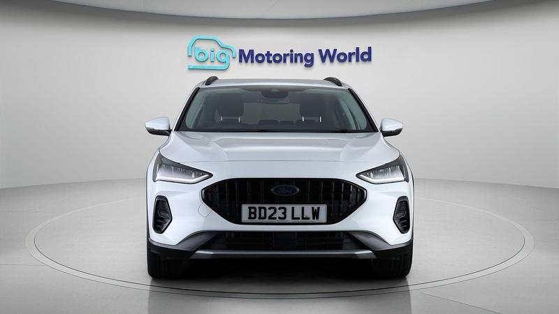 Used Ford Focus Active 125 HP (91 kW) 2023 White Hatchback