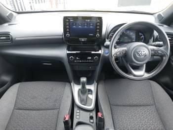 Used Toyota Yaris Hybrid Design 116 HP (85 kW) 2022 Silver Estate