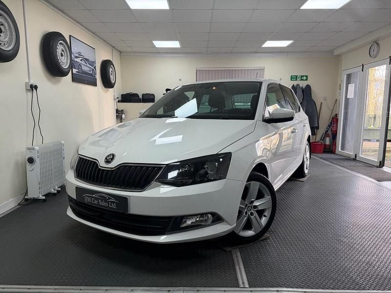 Used Skoda Fabia SE L 2015 White Hatchback