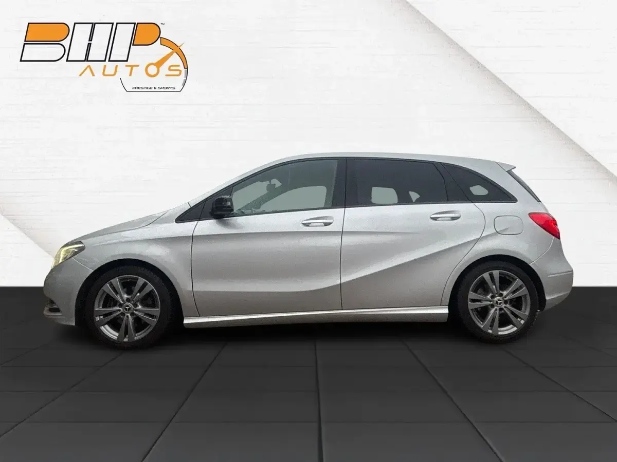 Used Mercedes B180 109 HP (80 kW) 2014 Silver Hatchback