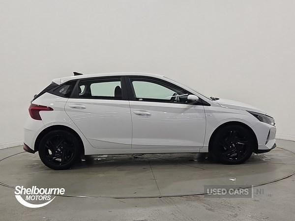 Used Hyundai i20 SE 100 HP (73 kW) 2023 White Hatchback